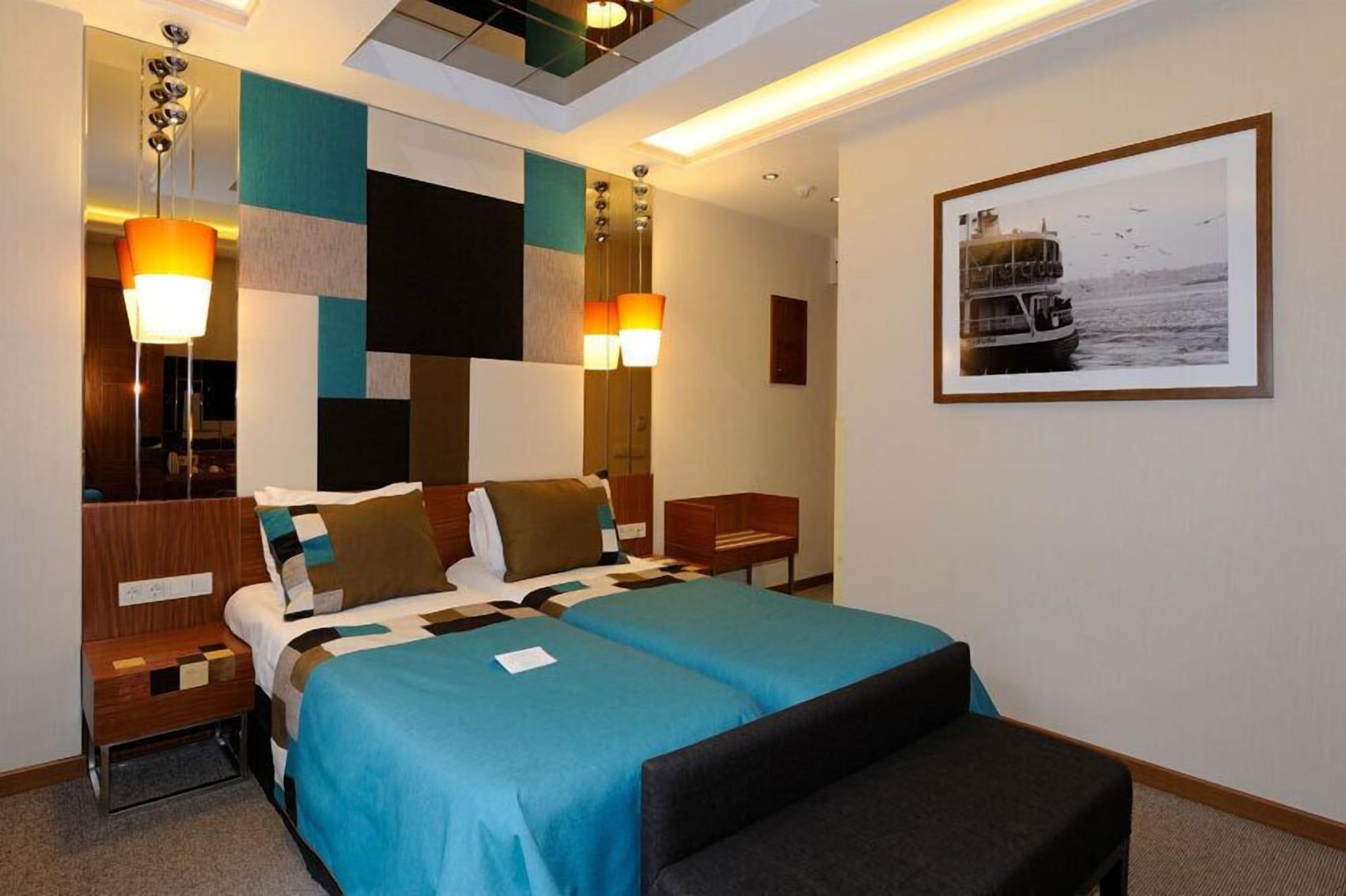 Collage Taksim Hotel Istanbul Luaran gambar