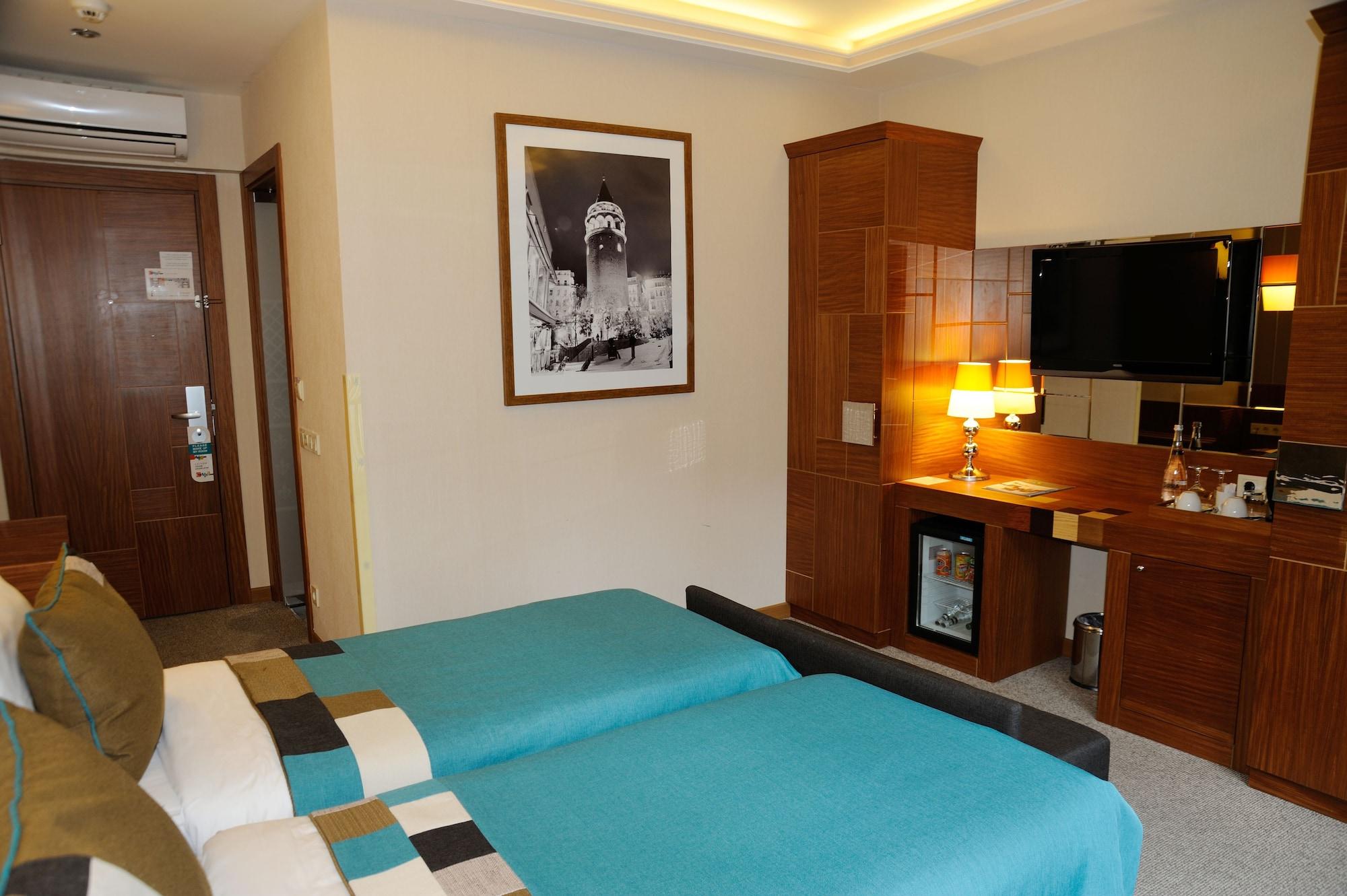 Collage Taksim Hotel Istanbul Luaran gambar