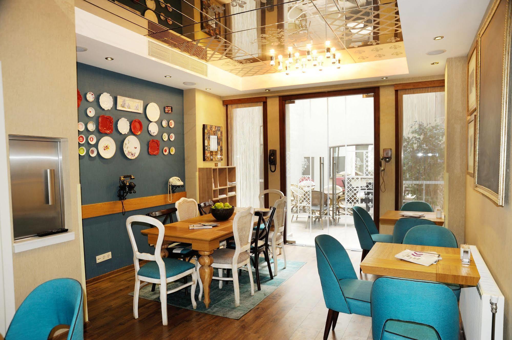 Collage Taksim Hotel Istanbul Luaran gambar