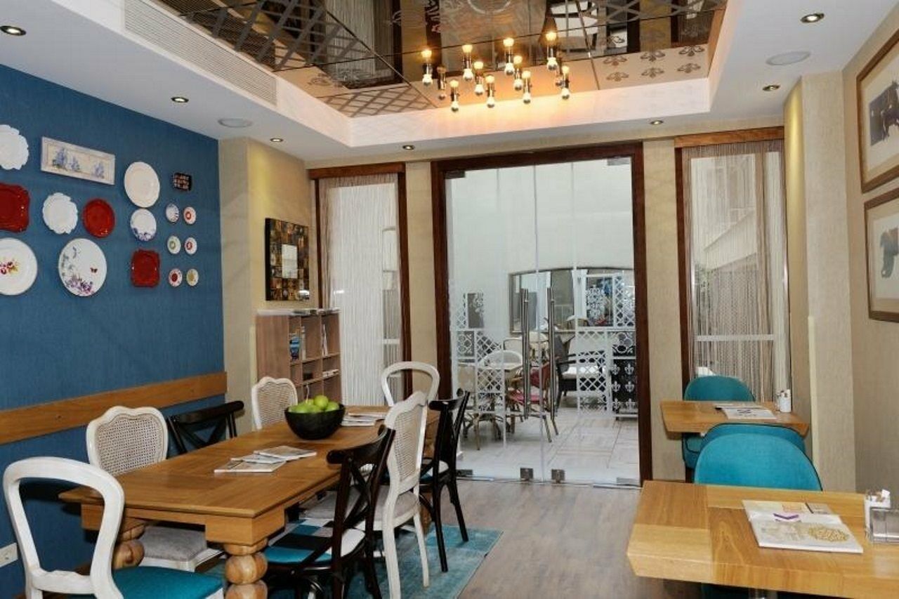 Collage Taksim Hotel Istanbul Luaran gambar