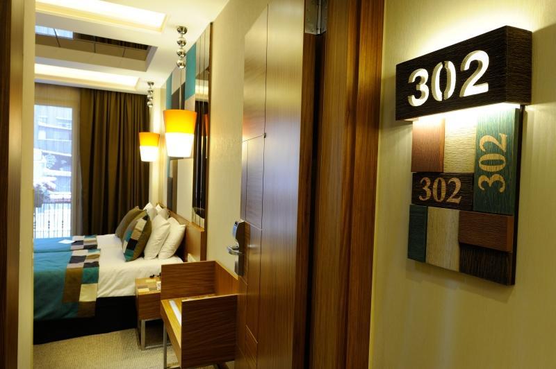 Collage Taksim Hotel Istanbul Luaran gambar